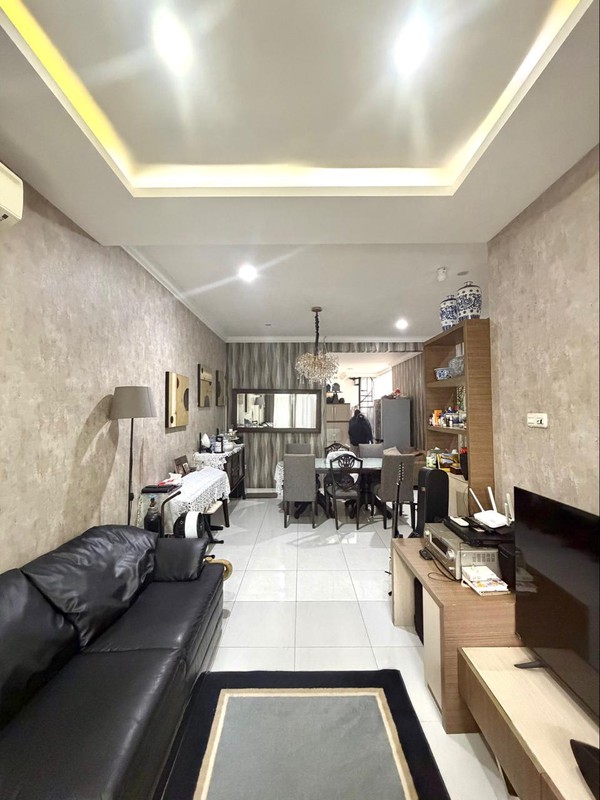 Rumah 2 Lantai Siap Huni dengan Hunian Nyaman dan Asri @Pesanggrahan, Jakarta Selatan