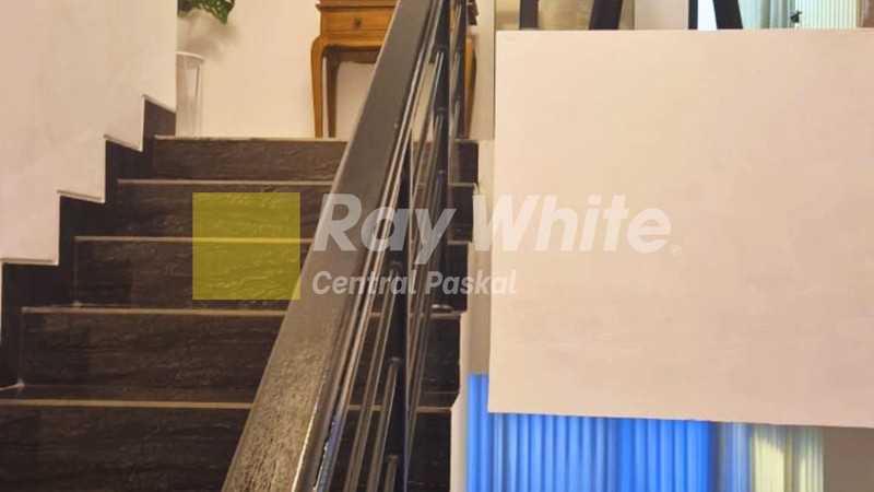 Rumah Baru Modern 3 Lantai di Setra Regency Ciwaruga Bandung