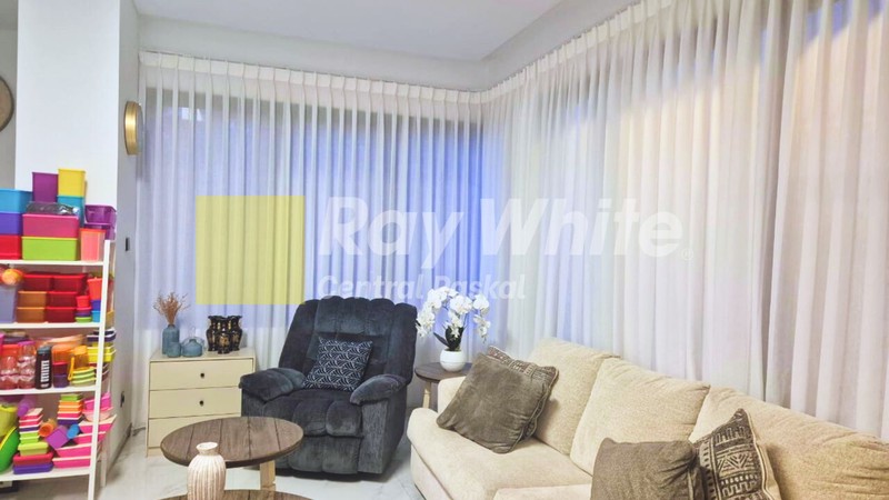 Rumah Baru Modern 3 Lantai di Setra Regency Ciwaruga Bandung