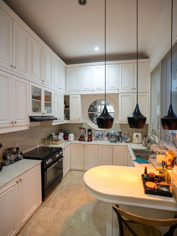 Dijual Rumah Elegan Furnished 1 Lantai Lokasi Strategis Di Kemang, Jakarta Selatan