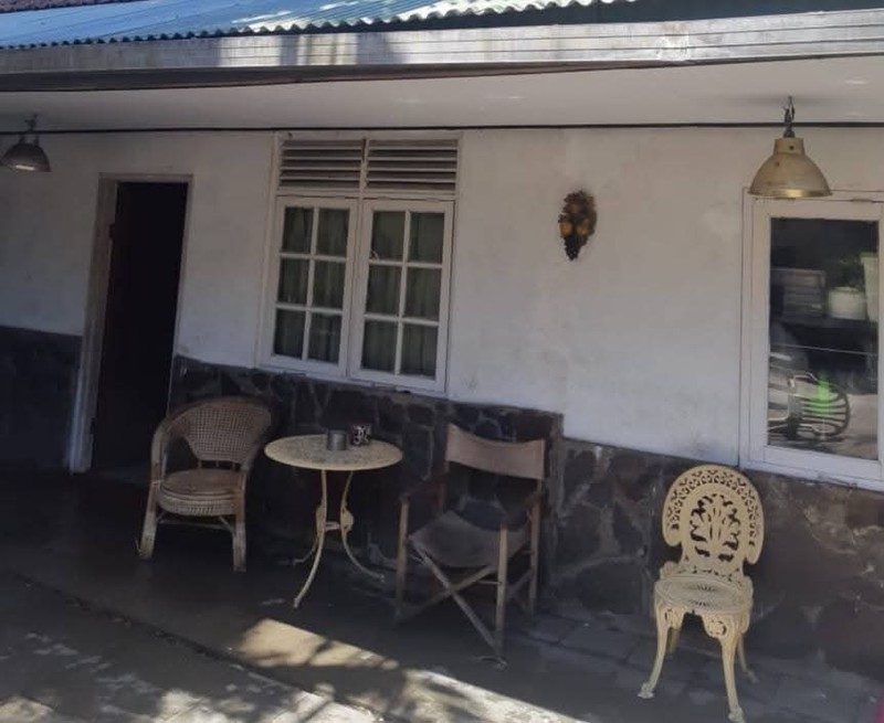 Rumah Bangunan Lama di Siliwangi