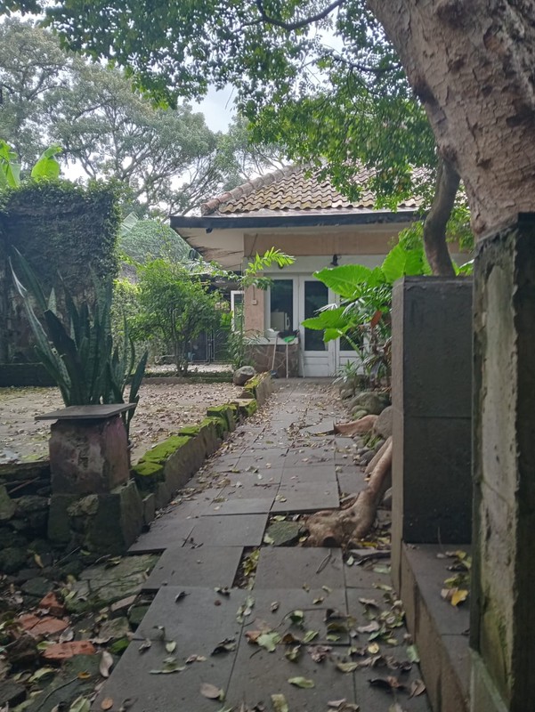Rumah Bangunan Lama di Siliwangi