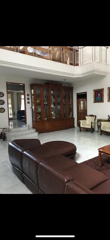 Rumah Tinggal Asri dan Nyaman di Suryadarma Bandung