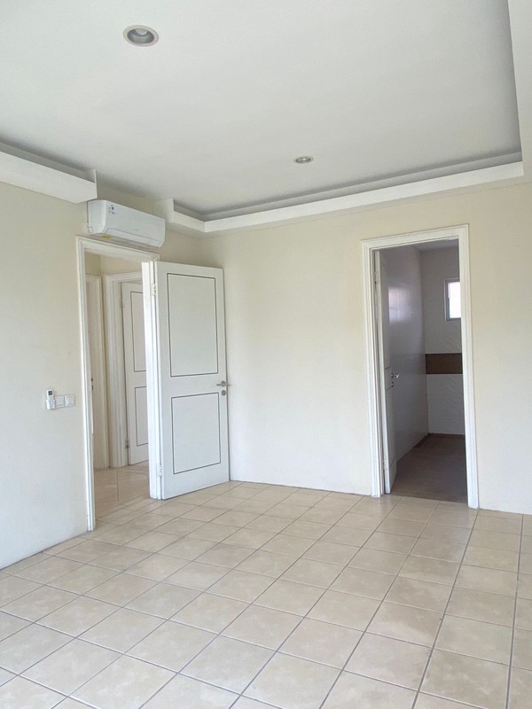 Dijual Rumah Cantik Taman Imam Bonjol Lippo Karawaci 