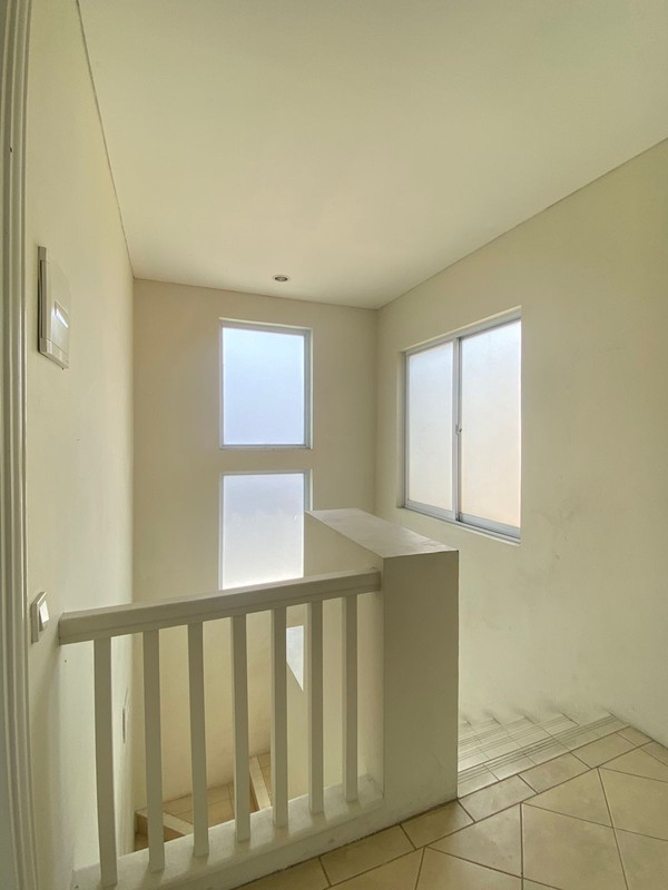 Dijual Rumah Cantik Taman Imam Bonjol Lippo Karawaci 