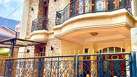 Rumah 3 Lantai 5 KT Akses Jalan 2 Mobil Lokasi Strategis Tebet Jaksel