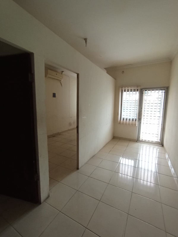 Ruko Strategis 2 Lantai Siap Pakai, Akses Jalan Lebar 12m, Dekat Dengan Ringroad Selatan, Sorowajan, Banguntapan, Bantul