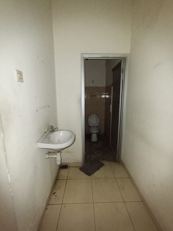 Ruko Strategis 2 Lantai Siap Pakai, Akses Jalan Lebar 12m, Dekat Dengan Ringroad Selatan, Sorowajan, Banguntapan, Bantul