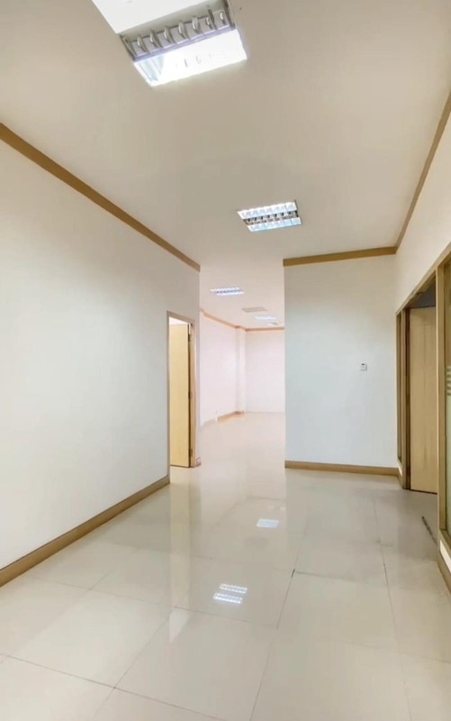 Di Jual/Sewa Gedung Area Komersial, Strategis dekat TOL @ PERAK BARAT SURABAYA UTARA 