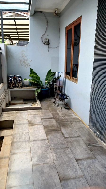 Rumah 2 Lantai, Bangunan Kokoh Siap Huni di Pondok Karya