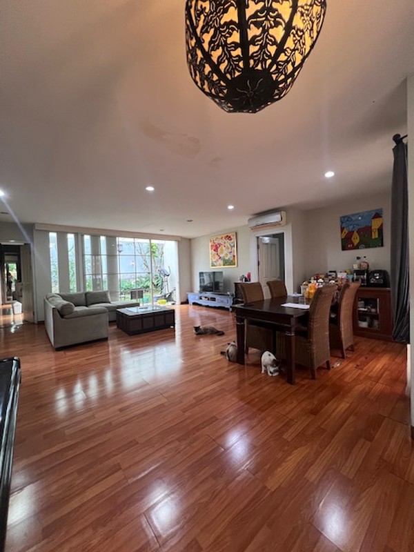 Rumah siap huni dalam cluster di Senayan Bintaro sektor 9