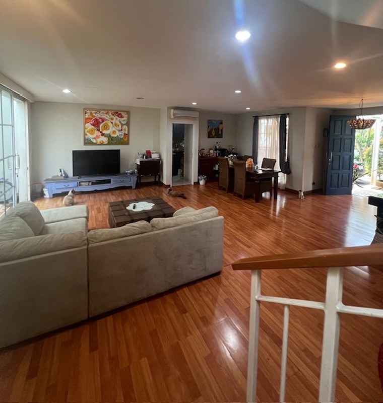 Rumah siap huni dalam cluster di Senayan Bintaro sektor 9