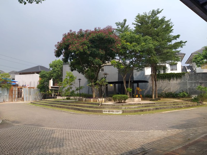 Rumah Bagus Siap Huni dan Asri di Kebayoran Symphony, Bintaro Jaya Sektor 7