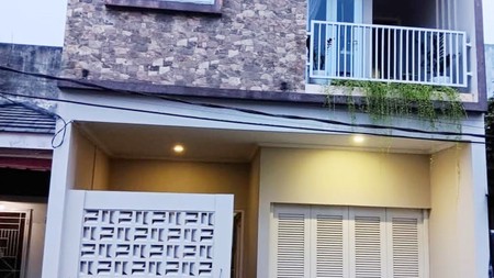 Rumah Minimalis 2 Lantai, Bagus Nyaman di Cipadu