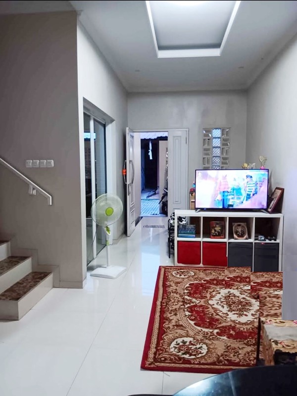 Rumah Minimalis 2 Lantai, Bagus Nyaman di Cipadu