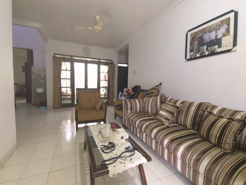 DIJUAL RUMAH TINGKAT CLUSTER TERDEPAN KOTA WISATA