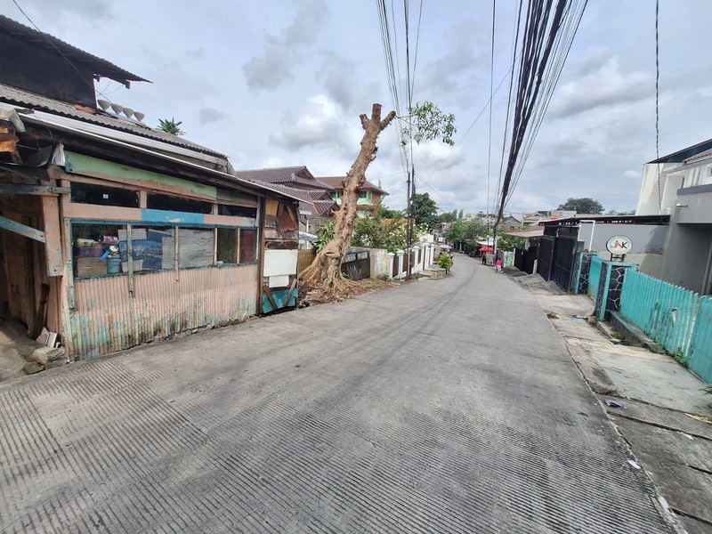 Kavling/ Tanah Luas 123m2 Siap Bangun Cocok untuk Investasi Lokasi Kebon Baru Tebet Jaksel 