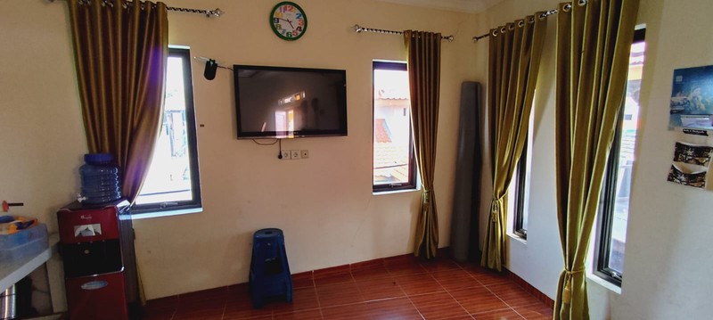 Rumah Kost 2 Lantai 13 Kamar + Kamar Mandi di dalam - Lokasi Ciledug Tangerang