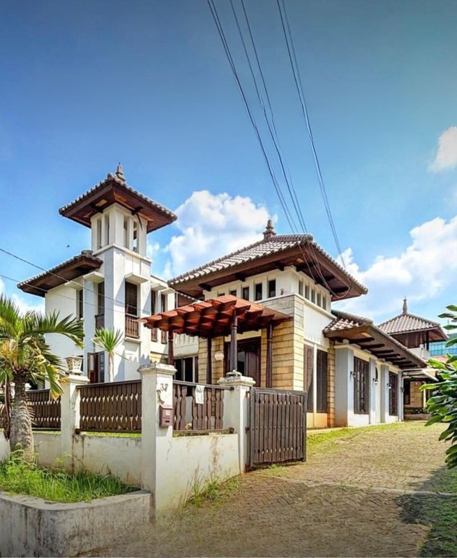 Rumah Dijual/Disewa Lahan Luas 768m2 Lokasi di Loka Indah Kalibata Pancoran Jaksel