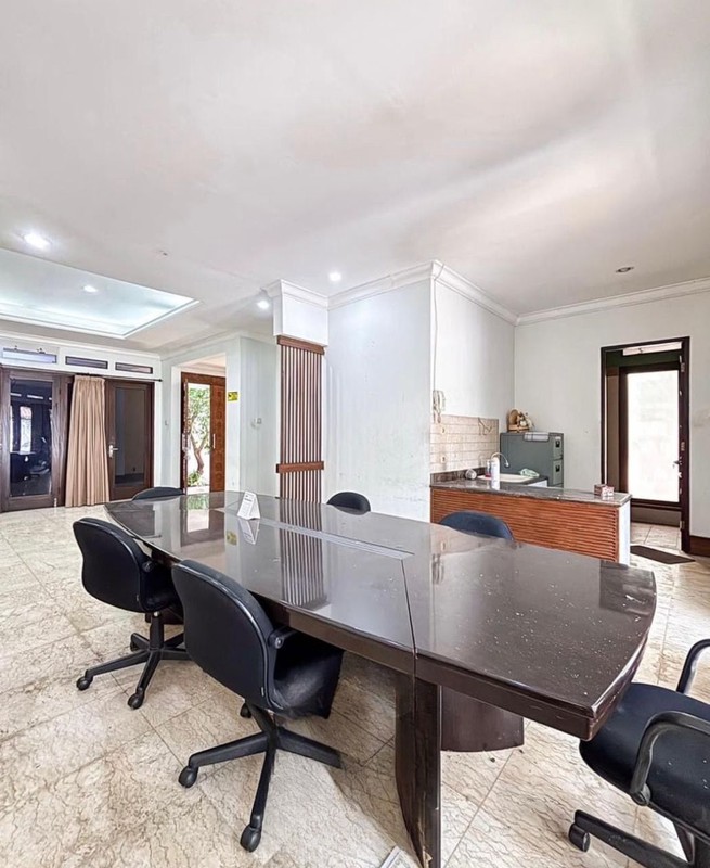 Rumah Dijual/Disewa Lahan Luas 768m2 Lokasi di Loka Indah Kalibata Pancoran Jaksel