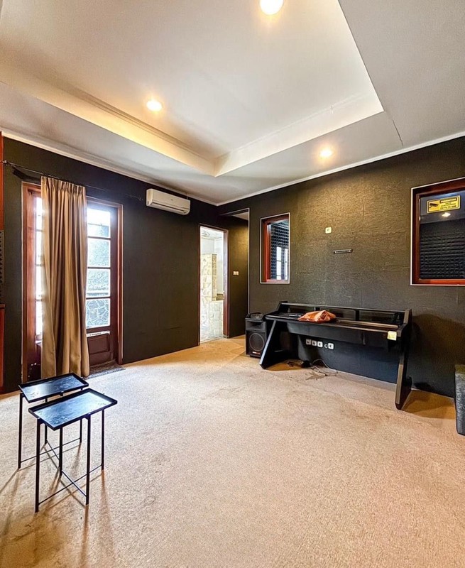 Rumah Dijual/Disewa Lahan Luas 768m2 Lokasi di Loka Indah Kalibata Pancoran Jaksel