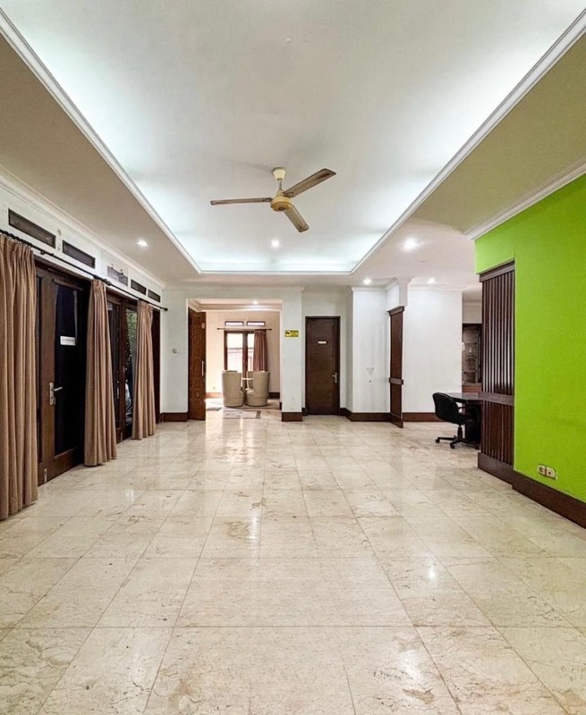 Rumah Dijual/Disewa Lahan Luas 768m2 Lokasi di Loka Indah Kalibata Pancoran Jaksel