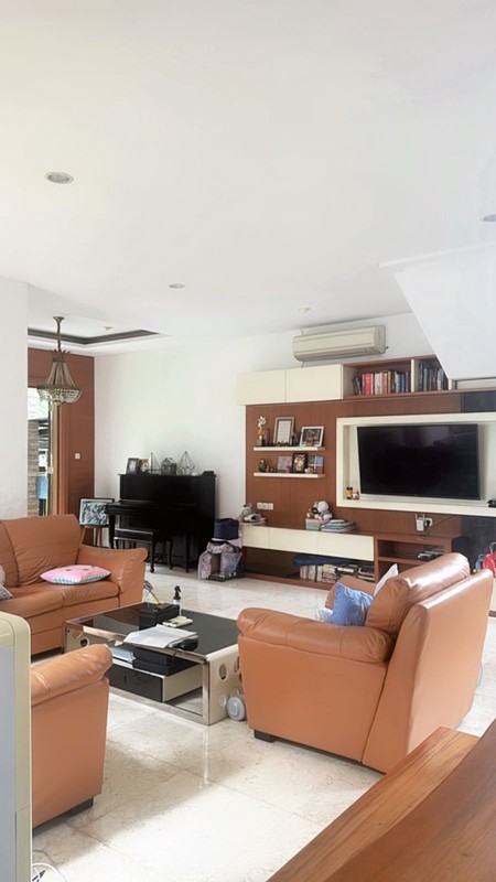 RUMAH DI CLUSTER EXCLUSIVE MENTENG BINTARO