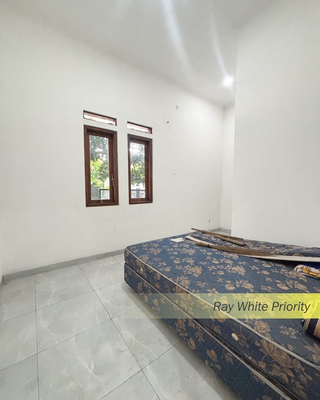 RUMAH ASRI SIAP HUNI DI KOMPLEK BNI JLN SWADARMA, JAKARTA SELATAN