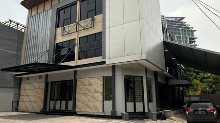 Disewakan 524 m2 Gedung 3 Lantai Darmo Bavarian Surabaya Barat