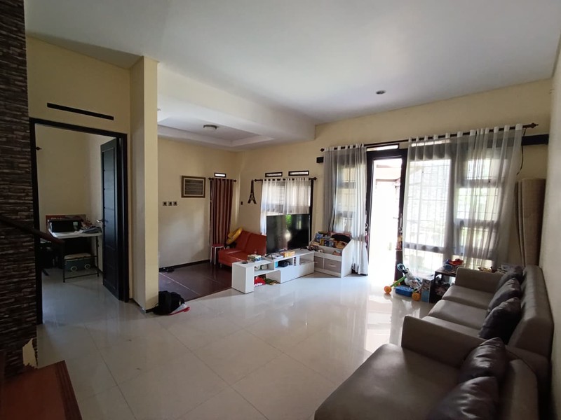 Rumah Modern 2 Lantai di Perumahan Daiichi Antapani - Siap Huni, Lingkungan Tenang