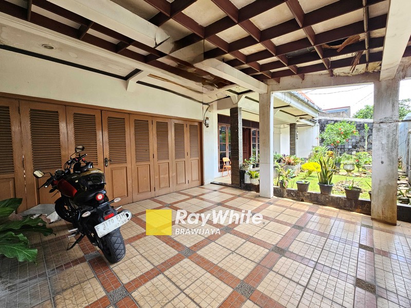 Rumah di jalan Nimun, Kebayoran Lama, Jakarta Selatan, 2 km ke Mal Pondok Indah