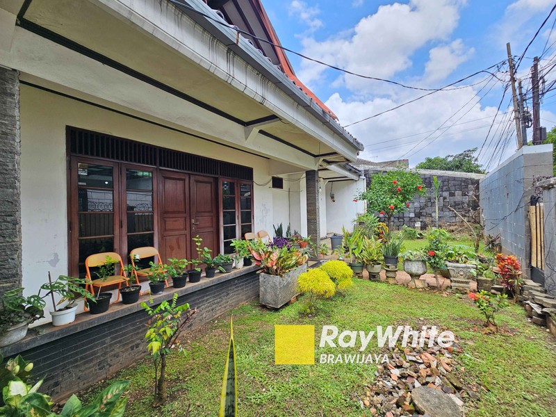 Rumah di jalan Nimun, Kebayoran Lama, Jakarta Selatan, 2 km ke Mal Pondok Indah
