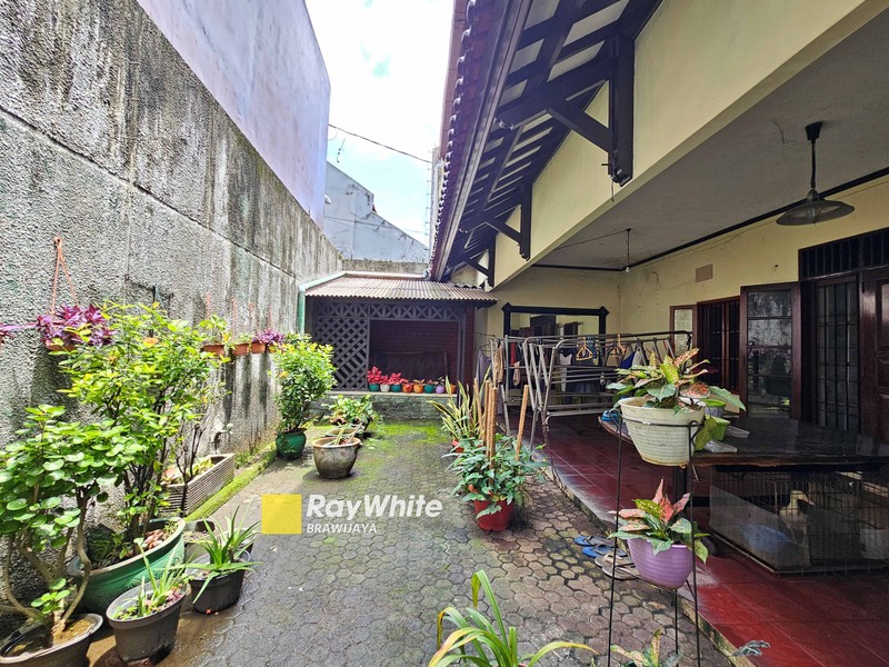 Rumah di jalan Nimun, Kebayoran Lama, Jakarta Selatan, 2 km ke Mal Pondok Indah