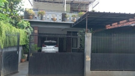 Nyaman banget meski pinggir jalan tidak jauh dari Cipadu Jurang Mangu Timur