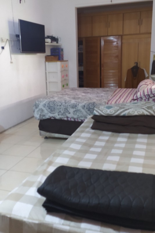 Nyaman banget meski pinggir jalan tidak jauh dari Cipadu Jurang Mangu Timur