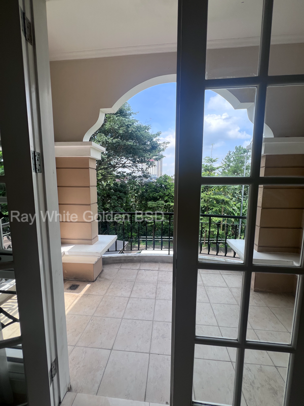 Rumah Strategis di The Green Dekat Akses Toll dan Stasiun Rawa Buntu 