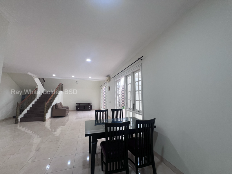 Rumah Strategis di The Green Dekat Akses Toll dan Stasiun Rawa Buntu 