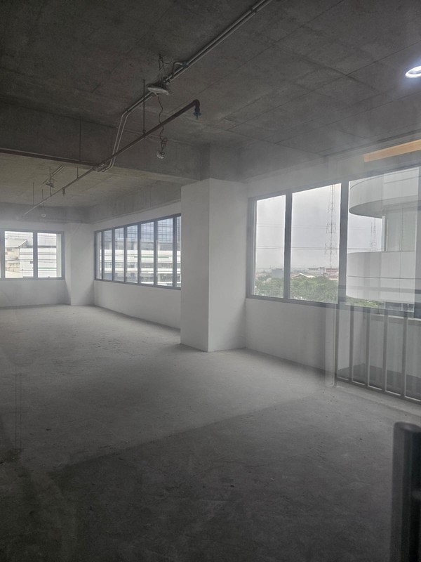 Disewakan 2 Unit Office Spazio Surabaya 