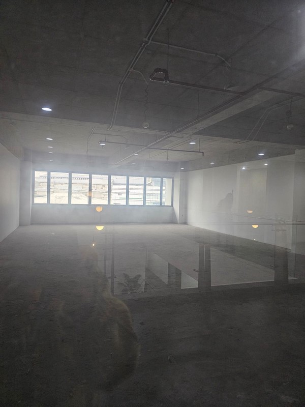 Disewakan 2 Unit Office Spazio Surabaya 