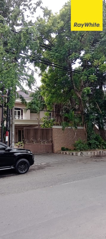 Disewakan Rumah 2 lantai di Jalan Tegalsari Surabaya Pusat