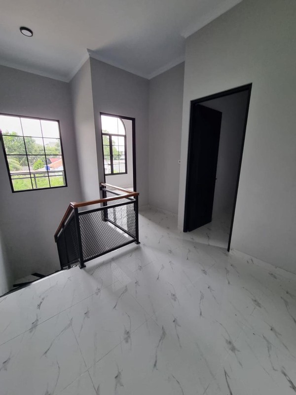 Rumah Minimalis, Bagus, Siap Huni dalam Cluster di Ciater, Tangsel