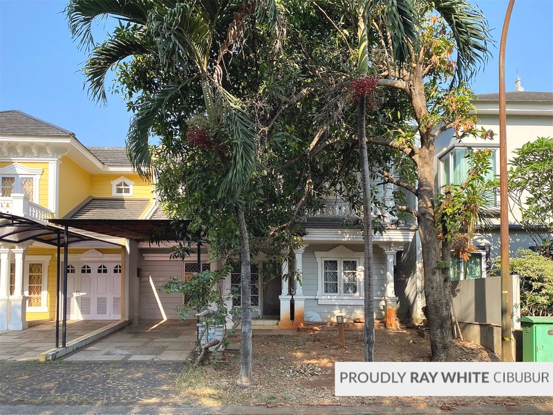 Rumah Depan Taman di Kota Wisata Cibubur
