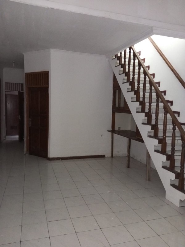 Rumah Bagus Di Komp Perum Kelapa Dua, Jl Sampan Tangerang