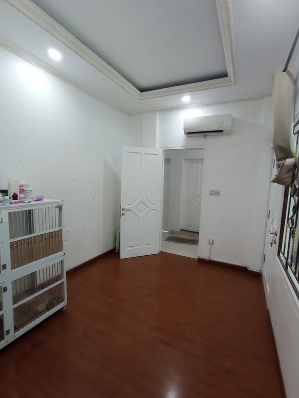 Rumah Full renovasi di Taman Palem Lestari Jakarta Barat Dekat Mall