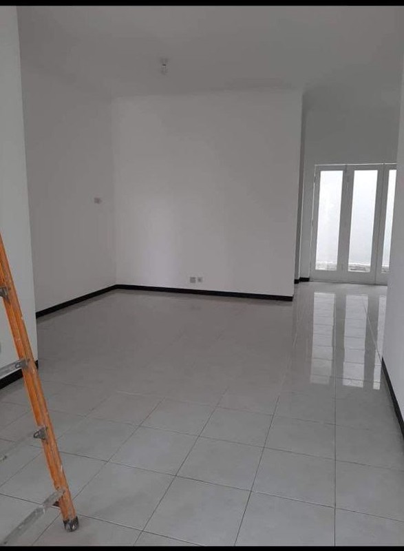 Rumah Surabaya di Perum Nirwana Eksekutif, Wonorejo Rungkut