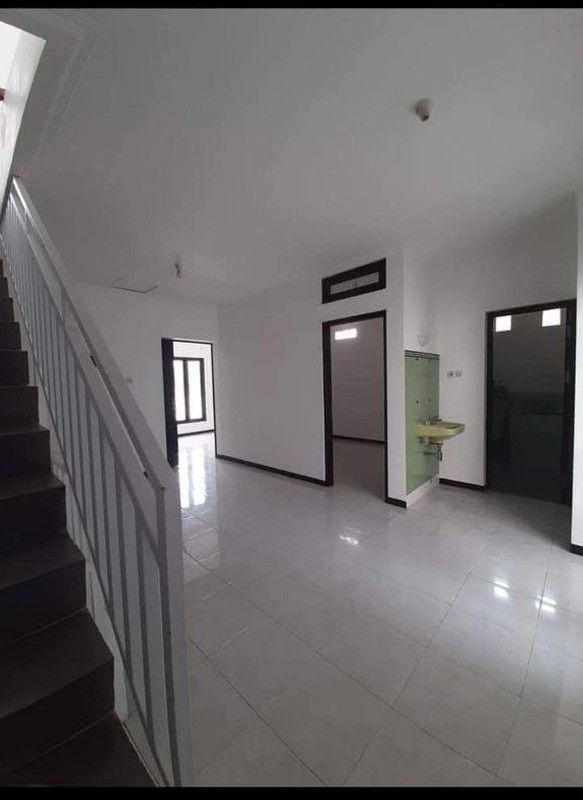 Rumah Surabaya di Perum Nirwana Eksekutif, Wonorejo Rungkut