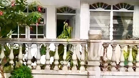 DIJUAL MURAH  RUMAH 1 LT -  Depok