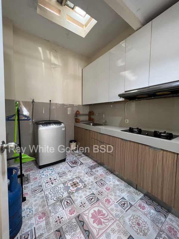 Disewa Townhouse Cantik Full Furnished Taman Paris Lippo Karawaci