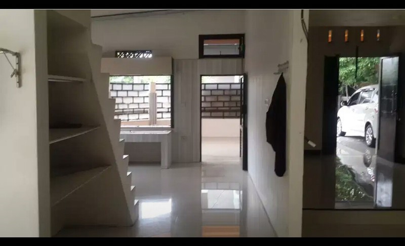 DIJUAL RUMAH KRATON SUPER BLOK KRIAN