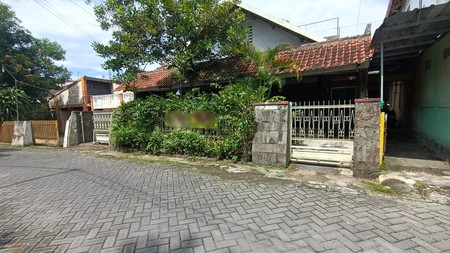 Rumah 2 Lantai Strategis di Samirono Lama, Dekat Kawasan Kampus Terkemuka, Cocok Untuk Kost, Caturtunggal, Depok, Sleman